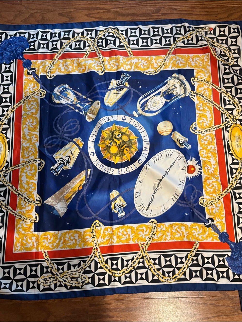 vintage Jafra "Tempus Fugit" Adorisse scarf